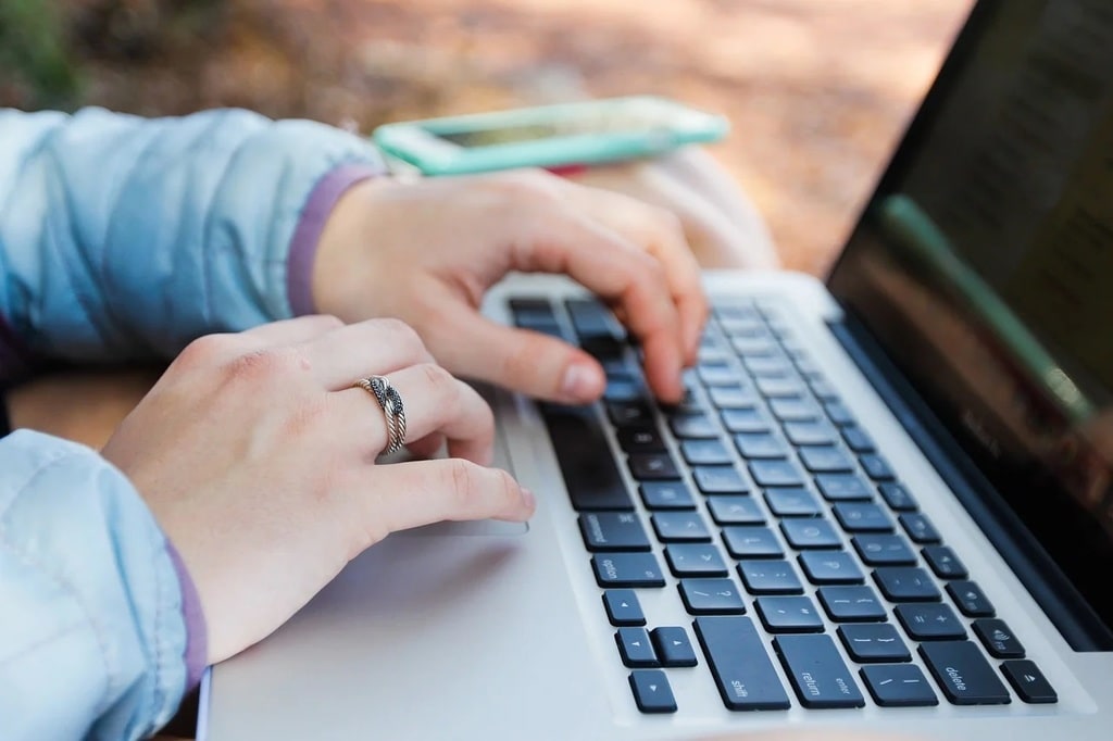Réussir le script de votre assistant conversationnel