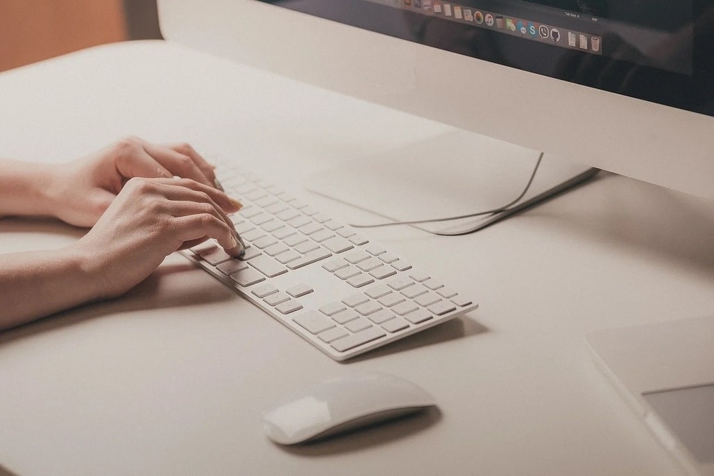 Découvrez comment les chatbots améliorent le service client